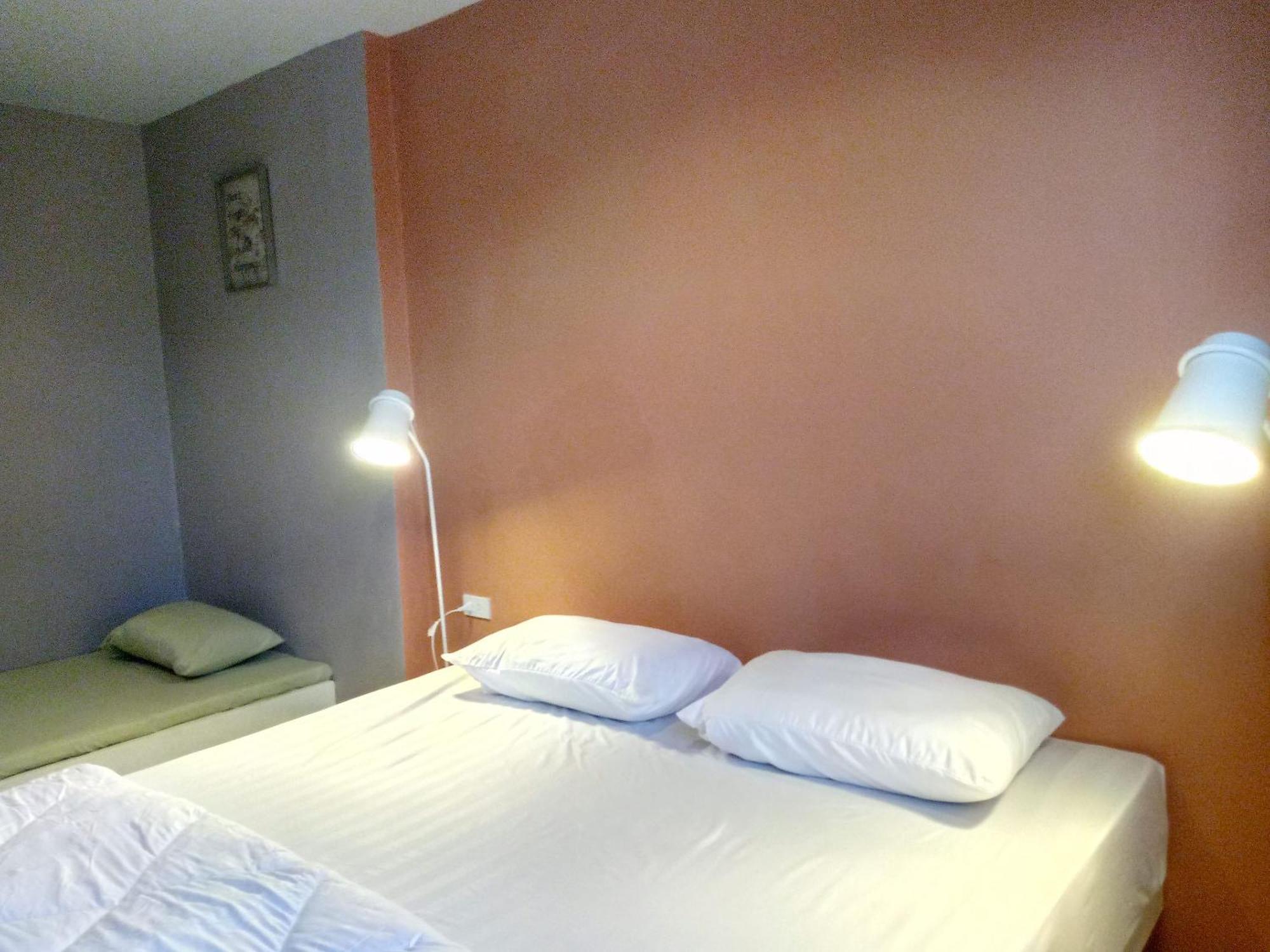 Hotel In Phuket House Exterior foto